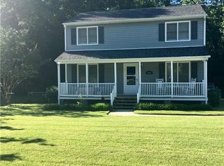 3915 Robin Hood Dr, Hopewell, VA 23860