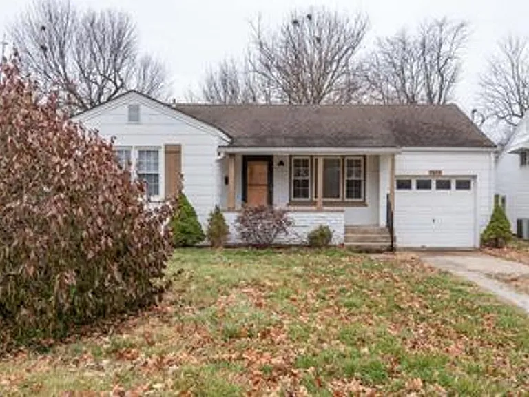 1638 E Madison St — Photo 11