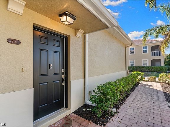 3rd image of 5790 Harbour Club Rd APT 201