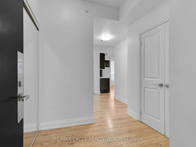 7161 Yonge St #625 — Photo 12