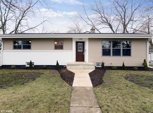 729 E Baldwin Rd, Palatine, IL 60074