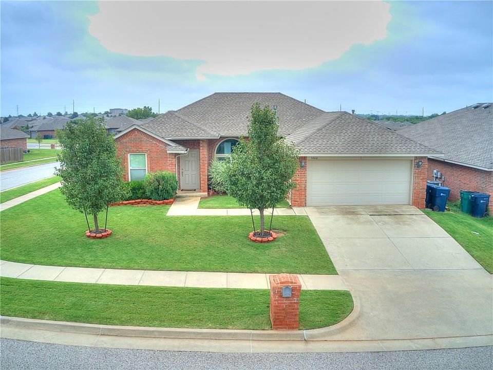 1st image of 1600 NW 126th St