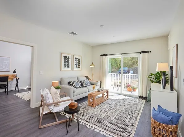 3105 Briarwood Vlg #3105, Clinton, MA 01510