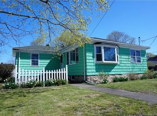 27 W Elderkin Ave, Groton, CT 06340