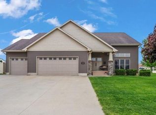 308 Pheasant Ln, Hudson, IA 50643