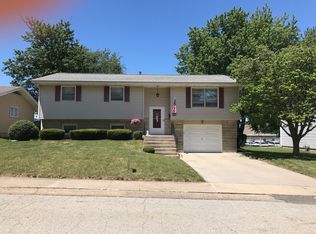 3931 Greenridge Dr, Decatur, IL 62526