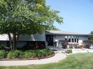 10626 S Bell St, Crown Pt, IN 46307