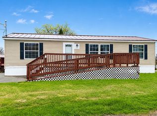 8 Nutter St, Mars Hill, ME 04758