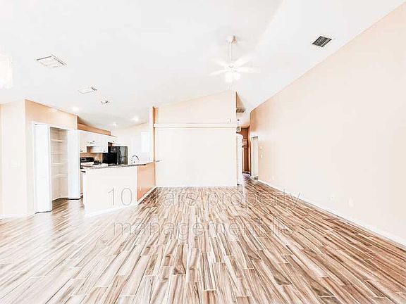 5th image of 759 92nd Ave N