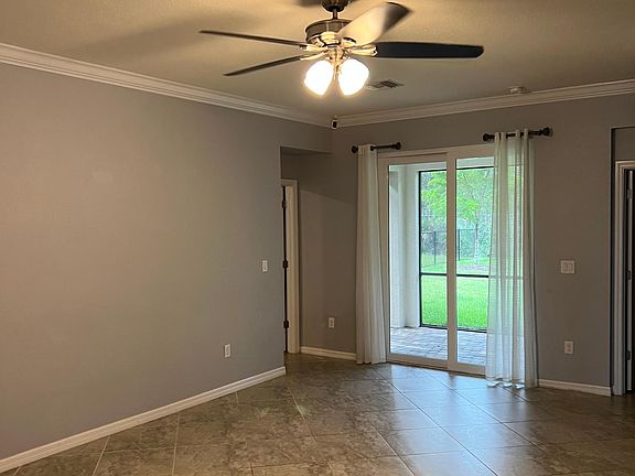 4th image of 4163 Bluegrass Dr