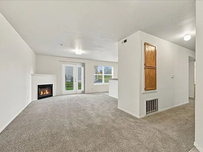 6405B Chapel Hill Blvd — Photo 2