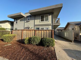 1132 Capuchino Ave #1, Burlingame, CA 94010