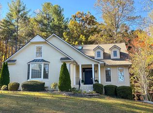 100 Mistletoe Trl, Hendersonville, NC 28791