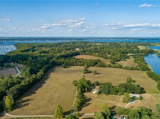 1128 Ives Rd, Warwick, RI 02818