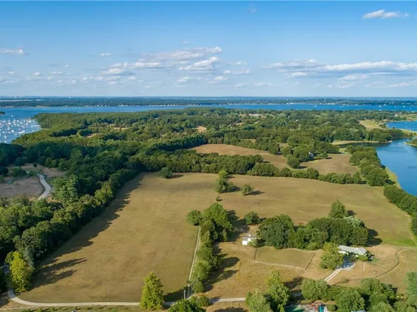 1128 Ives Rd, Warwick, RI 02818