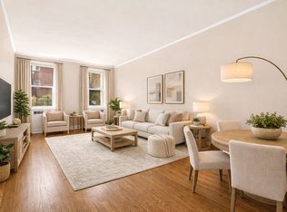 63-109 Saunders St #A3, Rego Park, NY