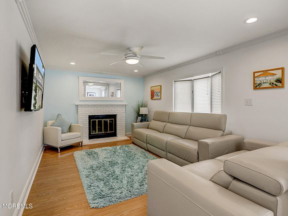 5th image of 25 Garden Way