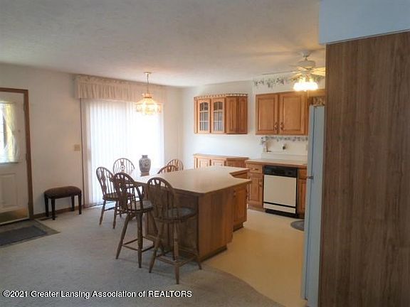 2nd image of 229 Bonnie Brook Dr