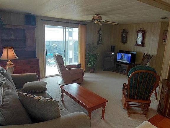 4th image of 2127 Oahu Dr