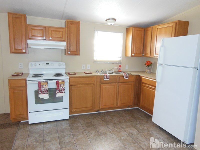 2nd image of 222 Red Spruce Cir