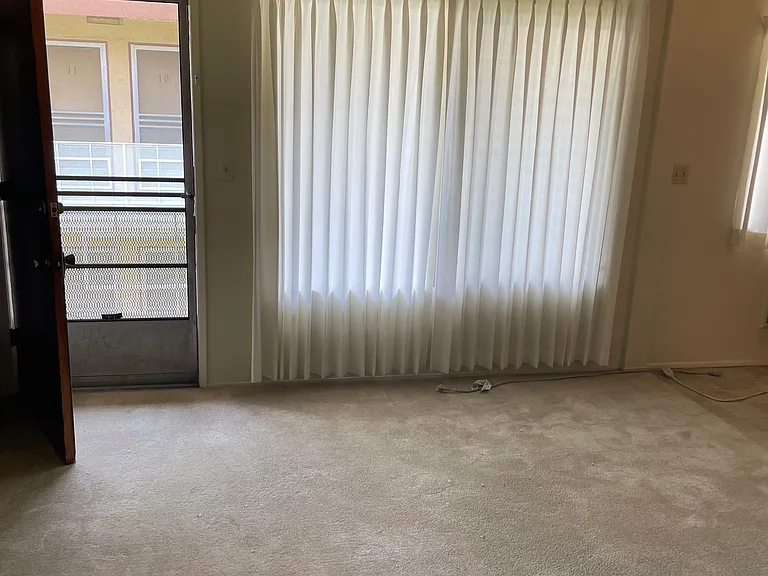 Foothill Terrace — Photo 12