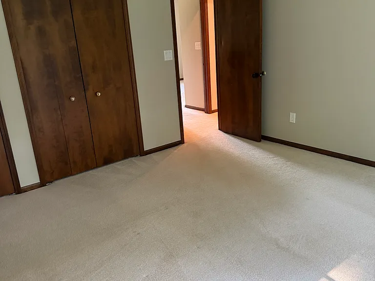 5050 Winewood Ln — Photo 7