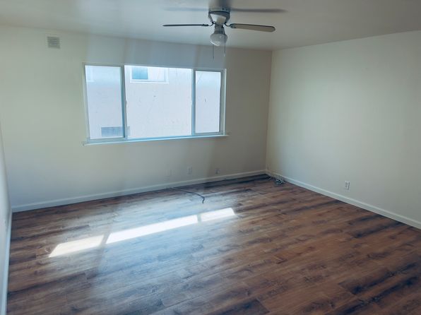 3037 Capp St APT B