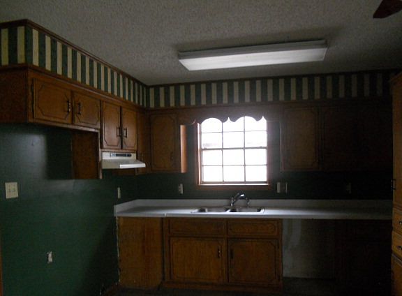 3rd image of 705 Natalie Dr
