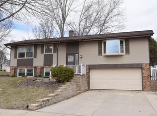 200 Maple St, Grafton, WI 53024