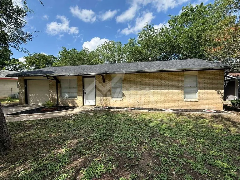 4911 Casa Grande St — Photo 3