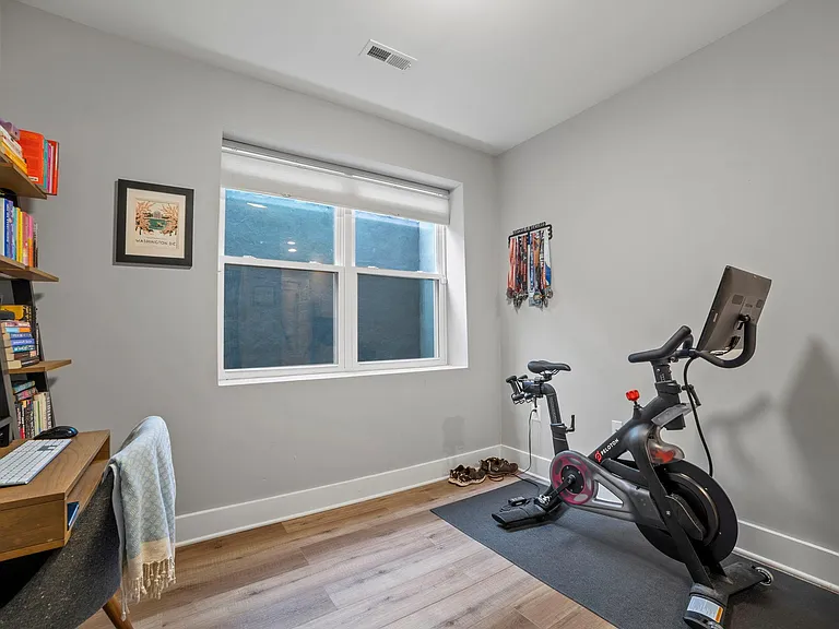 1838 Providence St NE — Photo 12