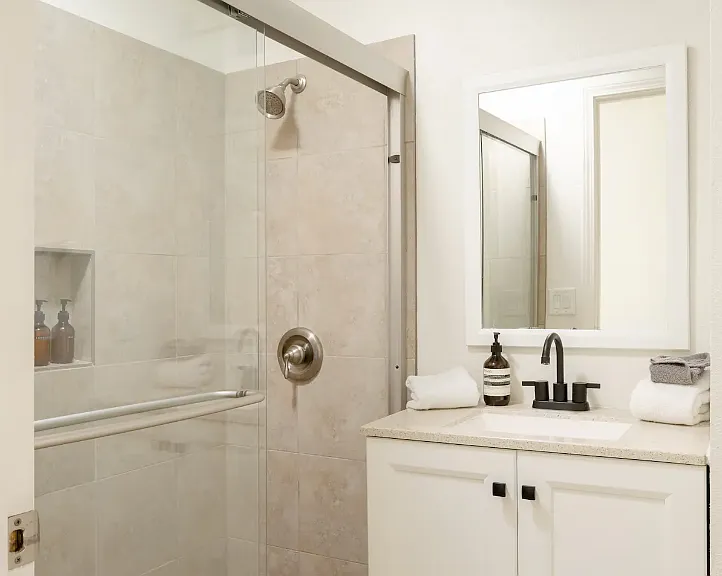 2112 N Cardillo Ave — Photo 15