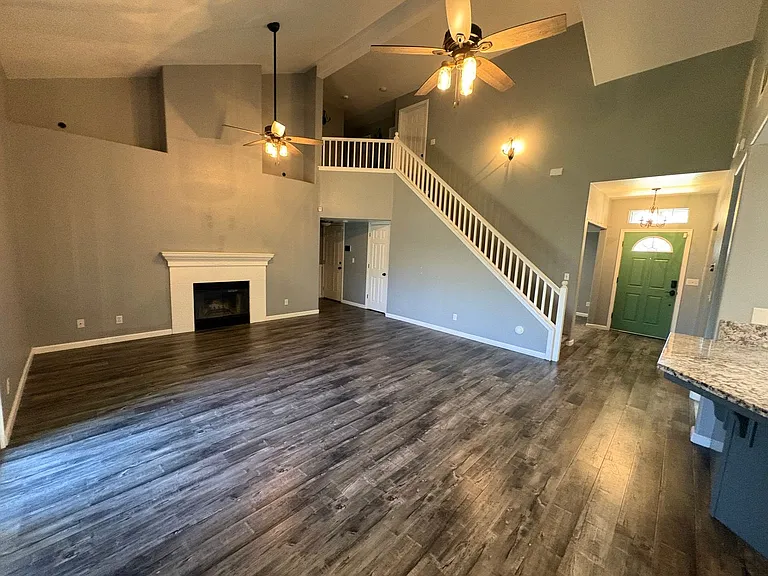 534 W Russell Ave — Photo 26