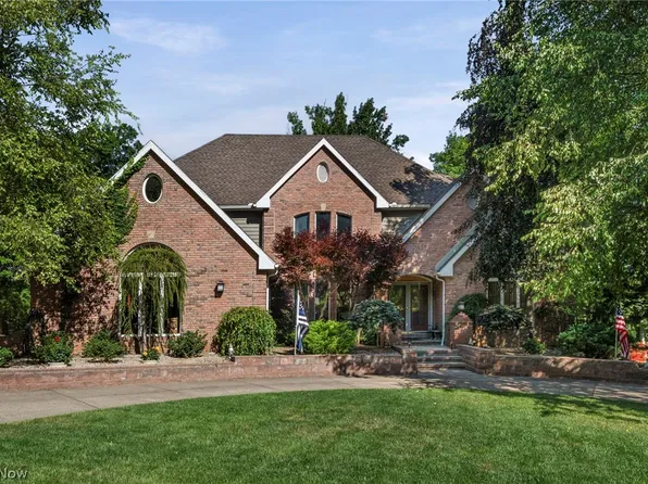 1226 Emerald Creek Dr, Broadview Heights, OH 44147