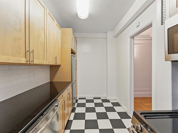 4th image of 115 E 89th St APT 3D