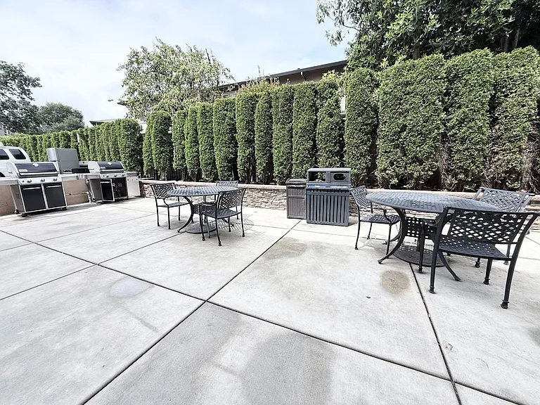 926 Woodside Road, Redwood City — Photo 7