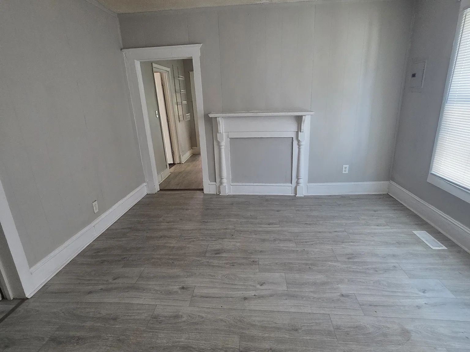 3 bed, 1075 sqft, $1,675 — Photo 2