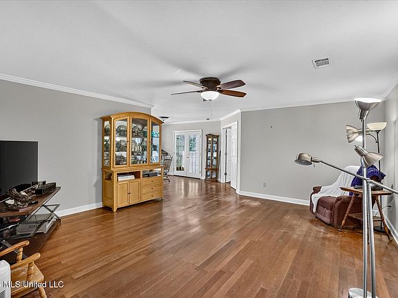 2nd image of 9528 Poni Pl