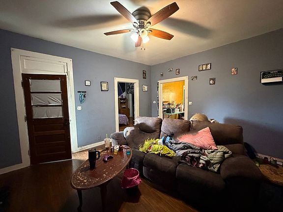 5th image of 709 Charleston St