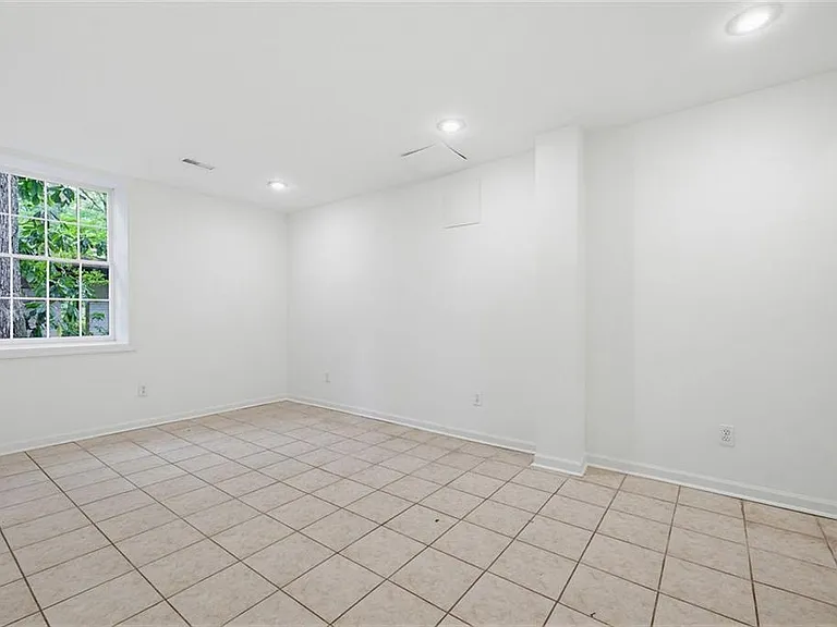 445 Forest Hills Dr — Photo 23