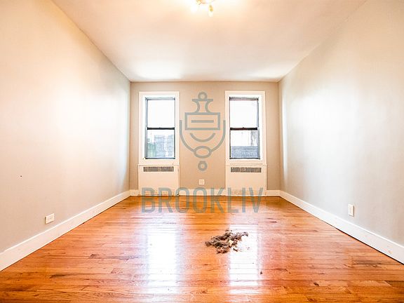 3rd image of 15 Crooke Ave APT 3F