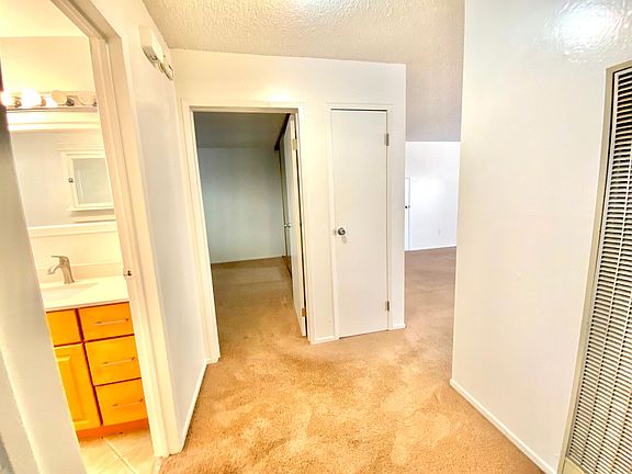 4th image of 9 Jade Ct Unit 2