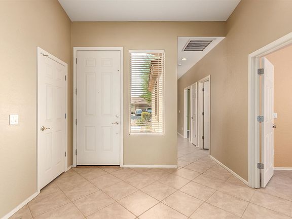 4th image of 2210 W Fawn Dr