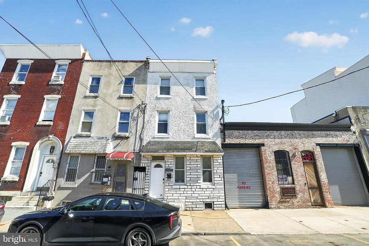 Building Photo - 2623 Emerald St