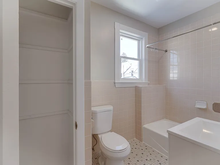 11 Willow Ave #2 — Photo 16