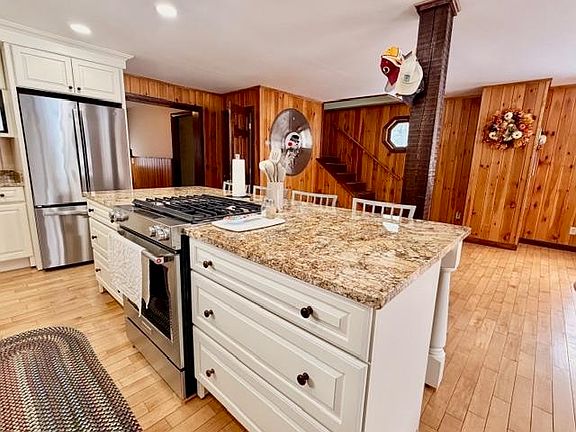 5th image of 116 Cedar Pond Drive