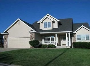 187 56th St, West Des Moines, IA 50266
