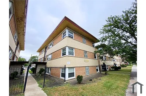 2310 W Garfield Blvd #2F Photo 1
