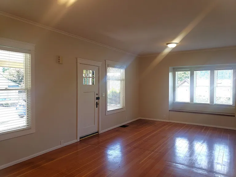 416 S 2nd St — Photo 3