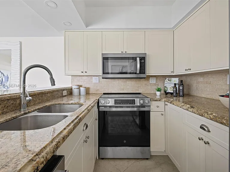 650 West Ave #1407 — Photo 11